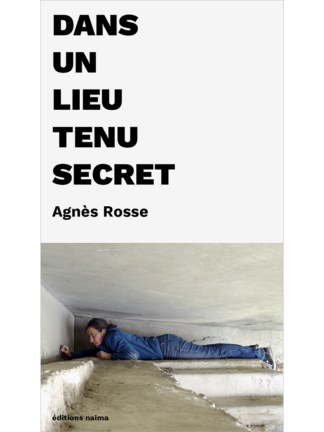 Dans un lieu tenu secret