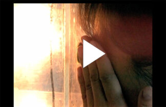 Arrête sur image d'un film d'Alexandre Gérard sur Jean Dupuy To Look at the Invisible.